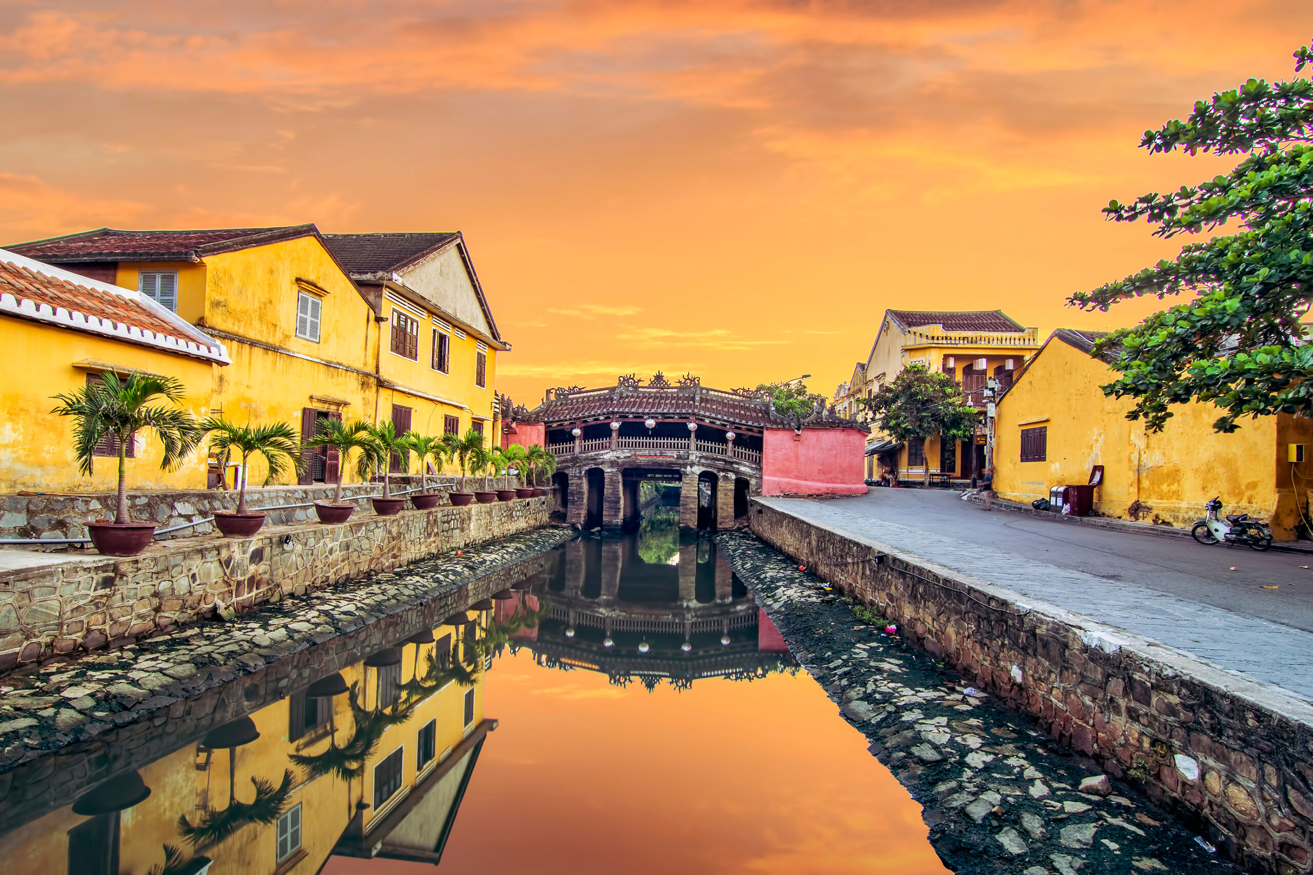 Vietnam Highlights Tour Package